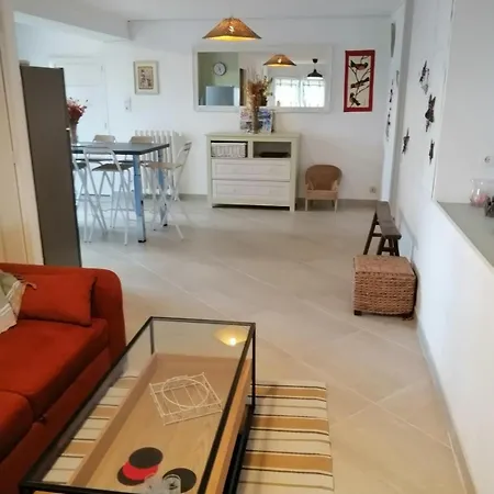 Aqui Siem Ben Apartment *